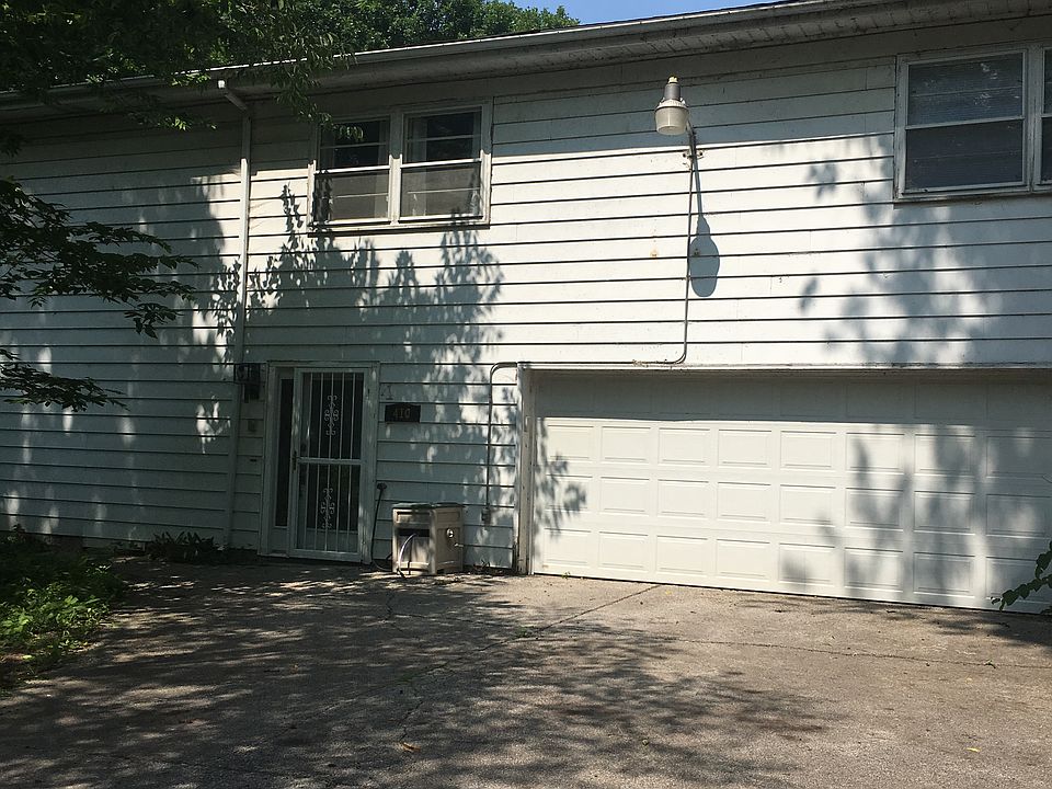 McLean Street entrance