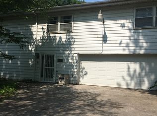 410 Hutchinson Ave, Iowa City, IA 52246
