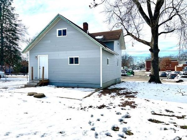 2018 N 9th St, Springfield, IL 62702