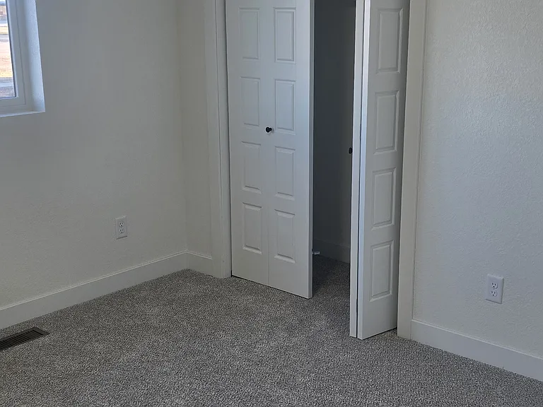 652 Eagle Ct — Photo 20