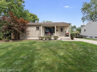 31540 Hennepin St, Garden City, MI 48135