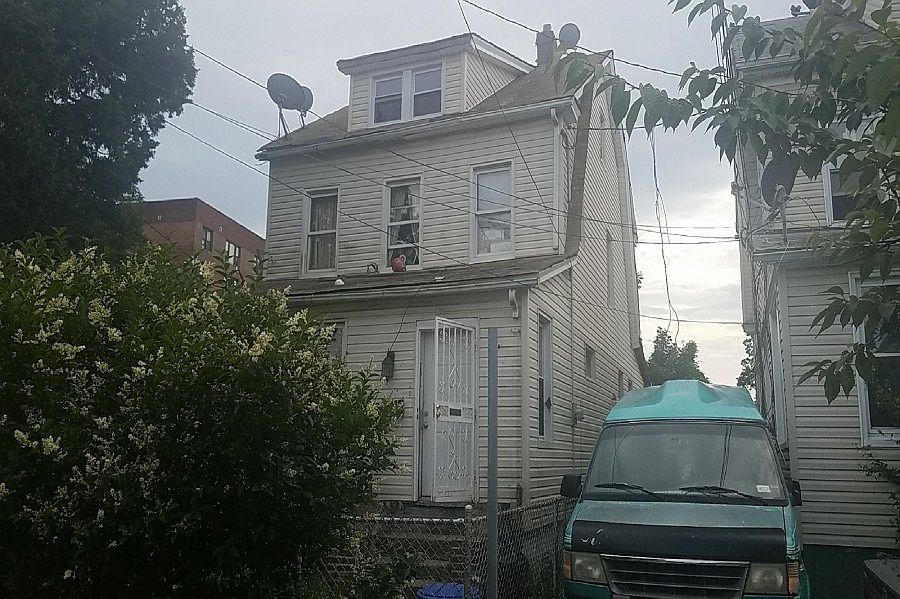 2nd image of 10835 171st Pl