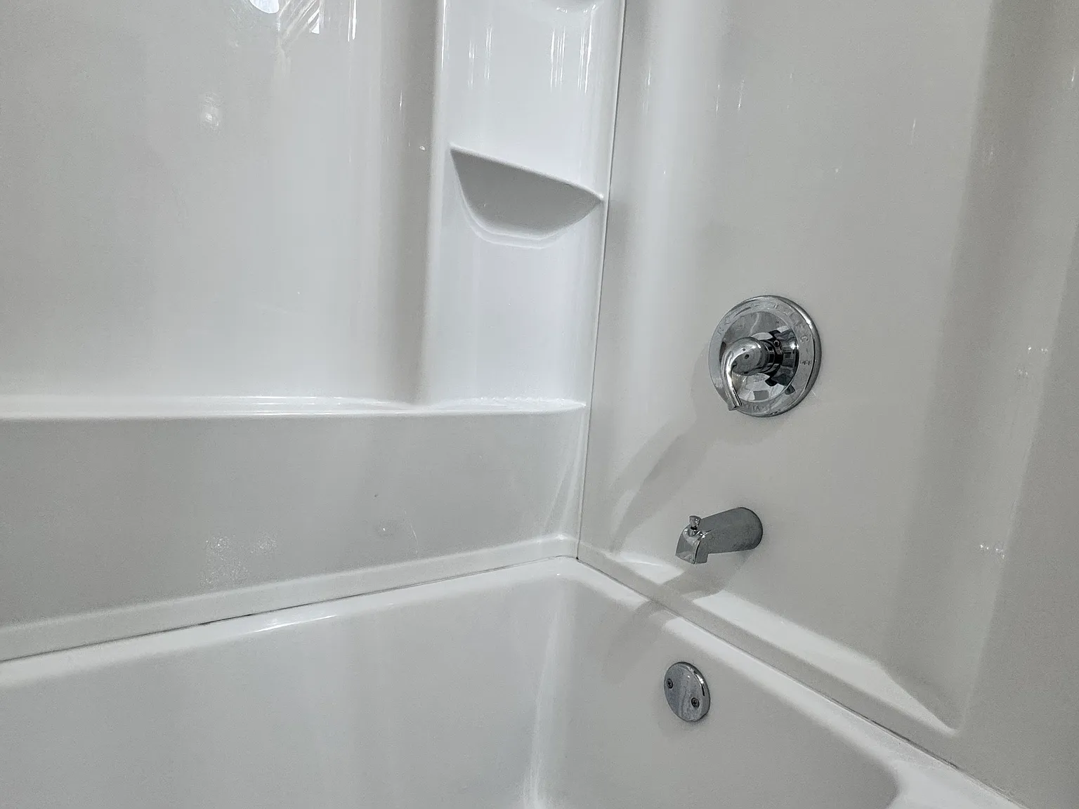 3 bed, 1100 sqft, $2,000 — Photo 2