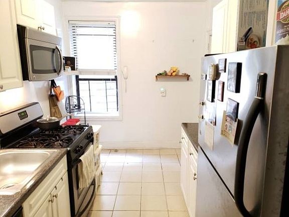 5th image of 55 Cooper St APT 5D