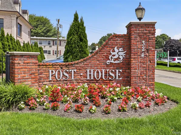 324 Post Road #12L, Westbury, NY 11590