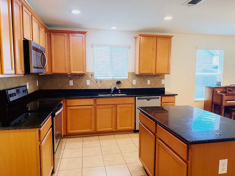 115 Waxberry Dr — Photo 7