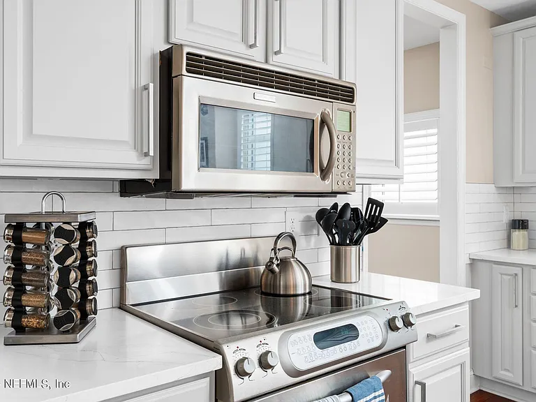 400 E Bay St #2206 — Photo 8