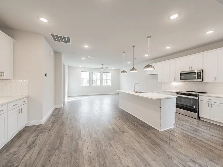9709 Thorncrown Ln — Photo 10