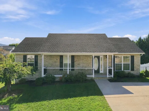 50 Stuart Ct, Strasburg, VA 22657