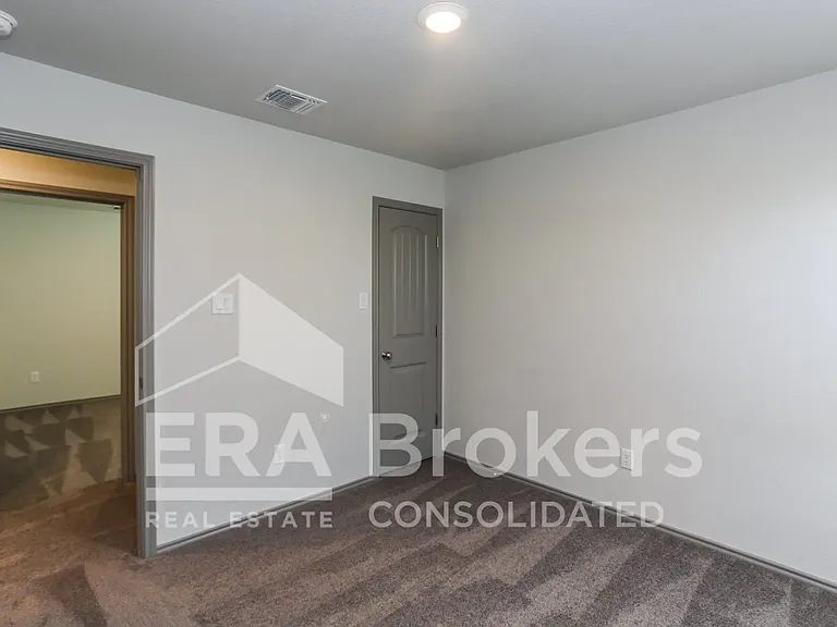 239 Green Valley Dr — Photo 20
