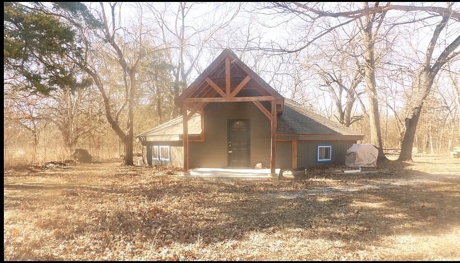 1st image of 5 & 9 Walnut Dr