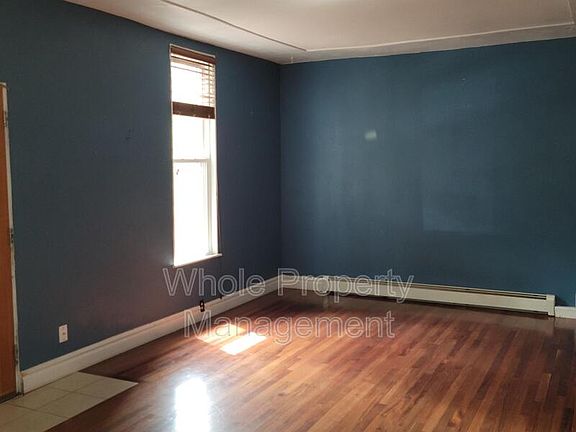 2nd image of 623 E 11th Ave