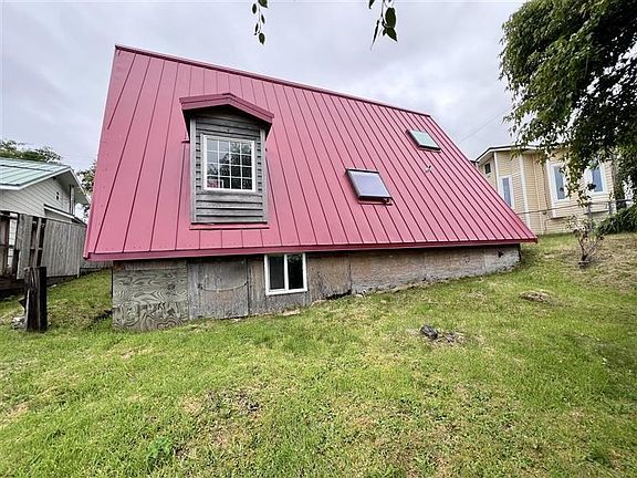 5th image of 1205 Sunnyside Dr