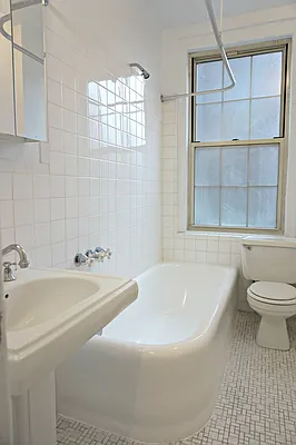 Rented by Metropolitan Equities | media 23