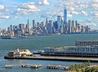 53-55 Kingswood Rd, WEEHAWKEN, NJ 07086