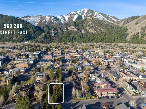 560 2nd St E, Ketchum, ID 83340