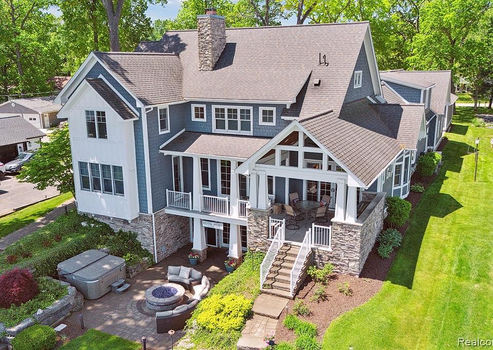 14333 Swanee Beach Dr, Fenton, MI 48430 MLS 20240036063 Zillow