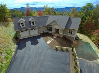 120 Hollywalk Trl, Sylva, NC 28779