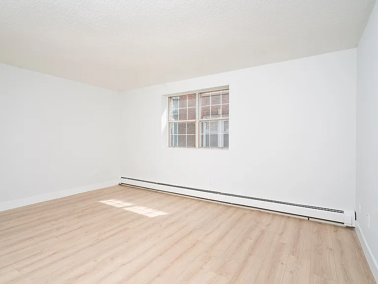 162 Summer St #11D — Photo 5