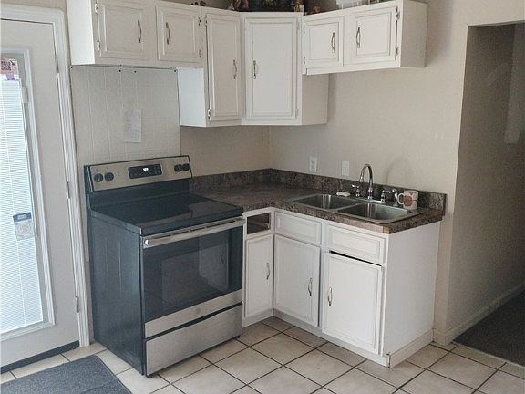 2nd image of 2604 W Hoover Ave