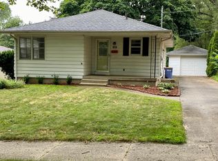955 Spring Ave NE, Grand Rapids, MI 49503