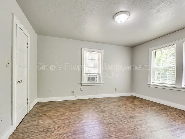 1524 SW Binkley St — Photo 10