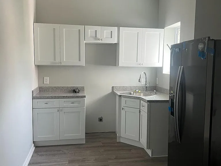 625 Dekalb St #4 — Photo 3