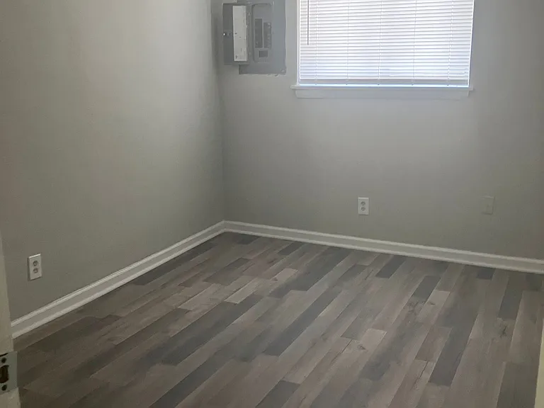 3600 Newport Ave — Photo 4
