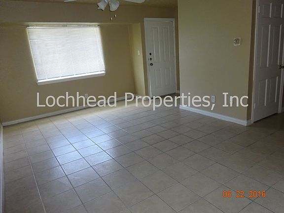 4th image of 2531 Emerald Dr
