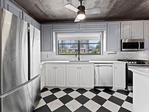 4th image of 1902 Wimberly St