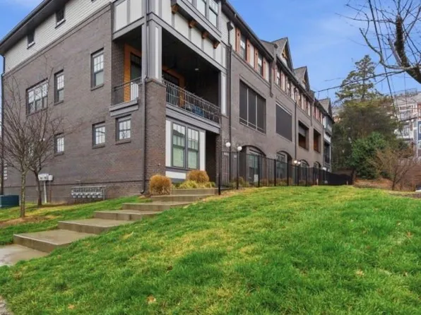 3018 Kalex Ct, Charlotte, NC 28204