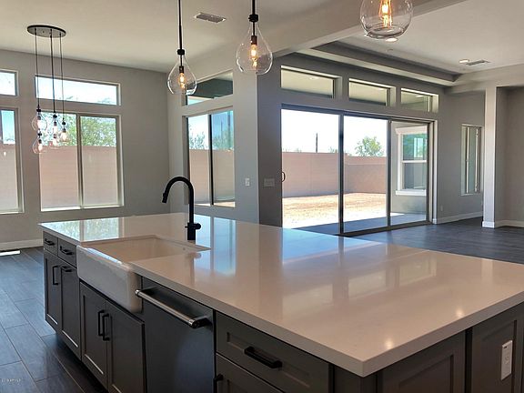 3rd image of 2733 E Kesler Ln