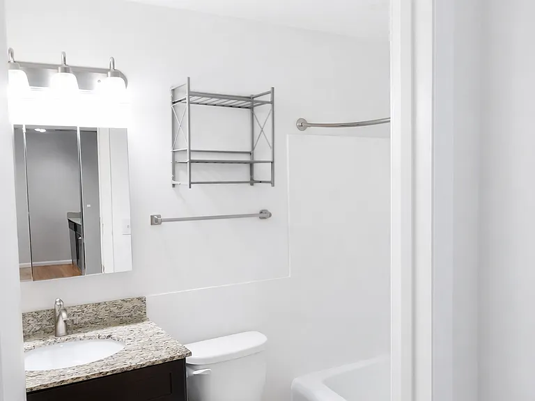 The Denn Apartments — Photo 12