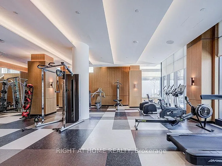 60 Central Park Dr #1707 — Photo 16