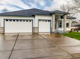 1244 Spyglass Ct, Creswell, OR 97426