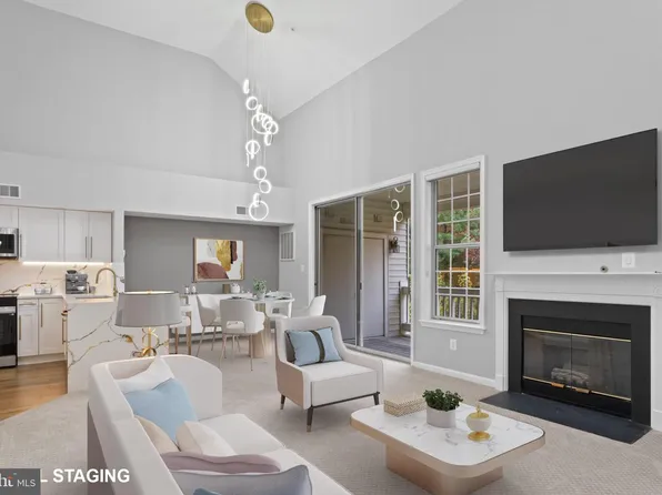 6864 Brindle Heath Way Suite 208, Alexandria, VA 22315