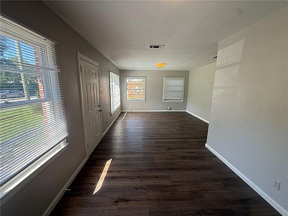 5th image of 3056 Pleasant Valley Rd