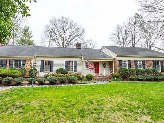 2nd image of 303 Sweetbriar Dr