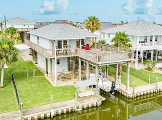 159 Sand Shoals Rd, Freeport, TX 77541