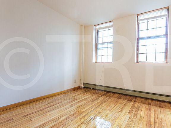5th image of 388 Hoyt St #1