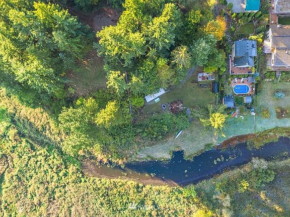 3rd image of 17224 Lake Point Dr SE