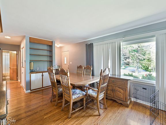 4th image of 715 N Lillian St