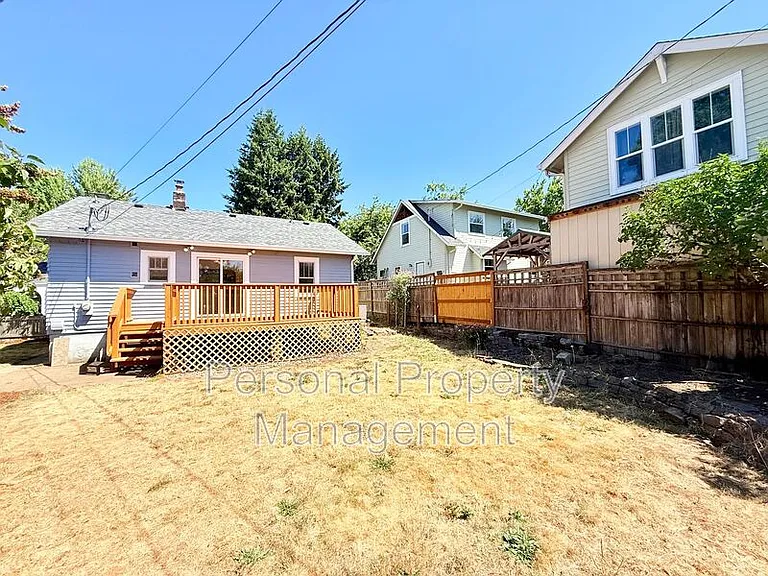 209 W 35th St — Photo 19