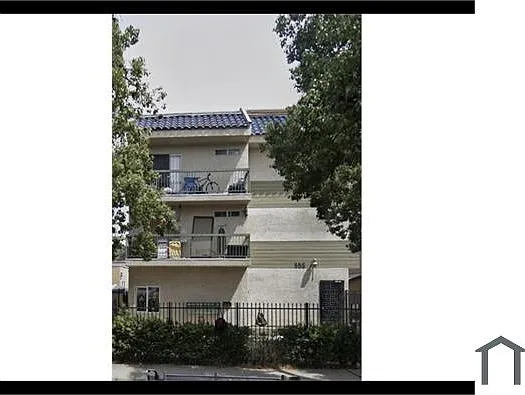 558 N Alexandria Ave #8