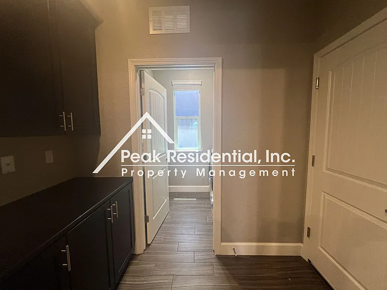 9369 Sierra Creek Dr — Photo 21