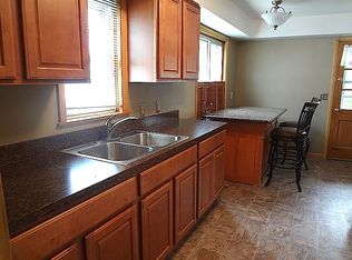 11800 Fordham Rd, Garfield Heights, OH 44125