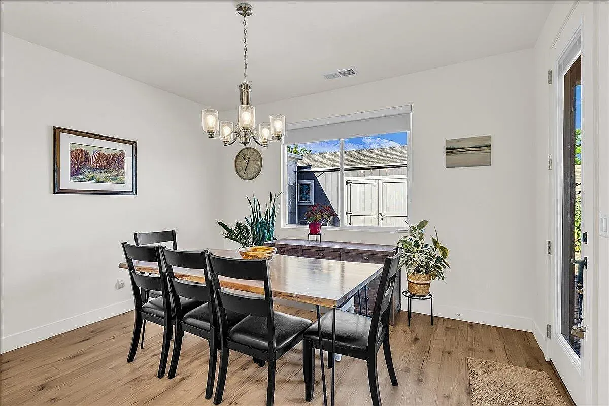 3 bed, 2182 sqft, $2,750 — Photo 1