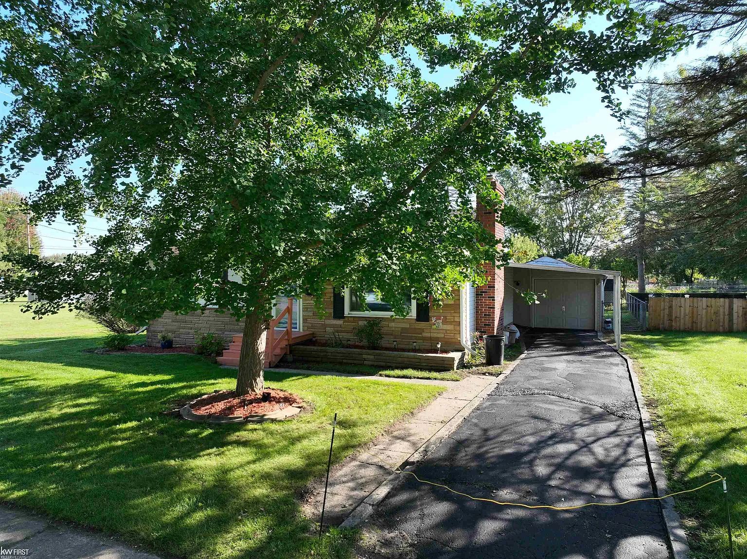 606 Hartner Dr photo 1