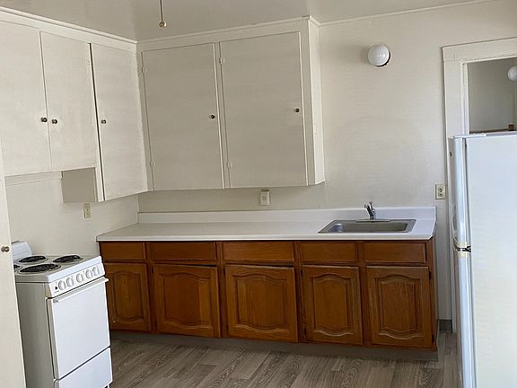 2nd image of 2518 Wetmore Ave #16485011