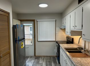 609 Linden Ave APT 3, Hartford, WI 53027